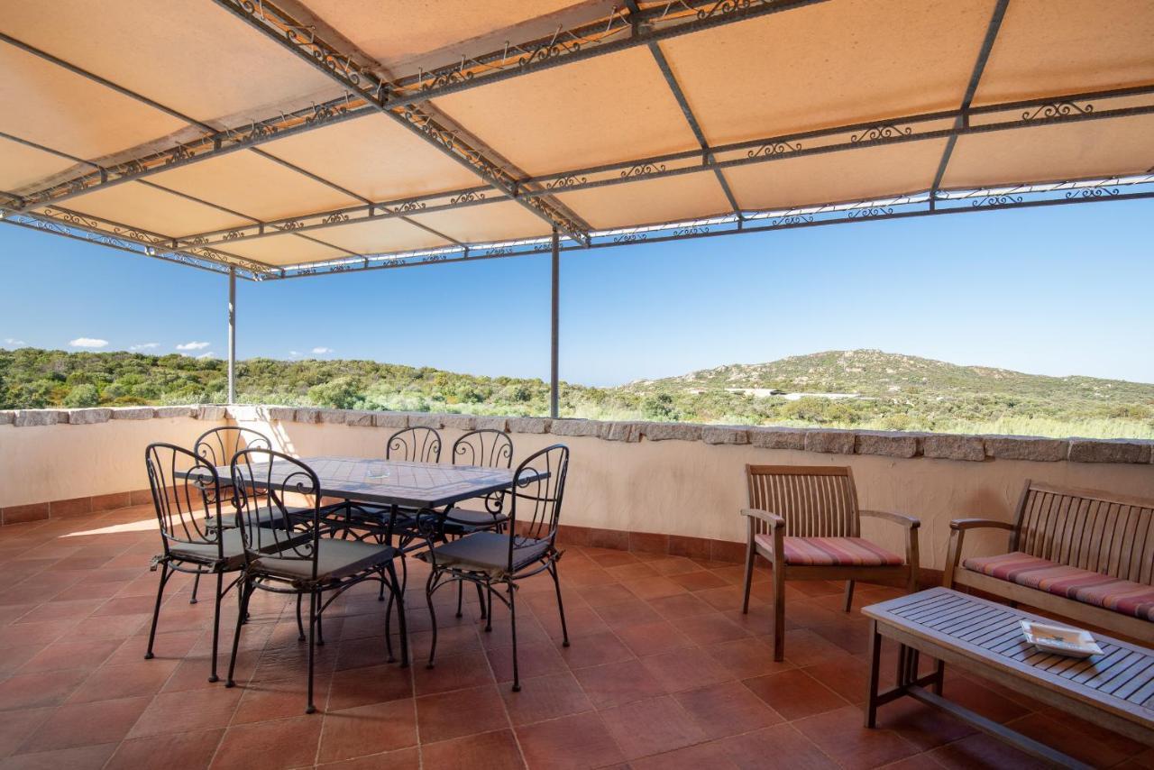 Affittacamere S'Alzola Porto Rotondo Exteriör bild