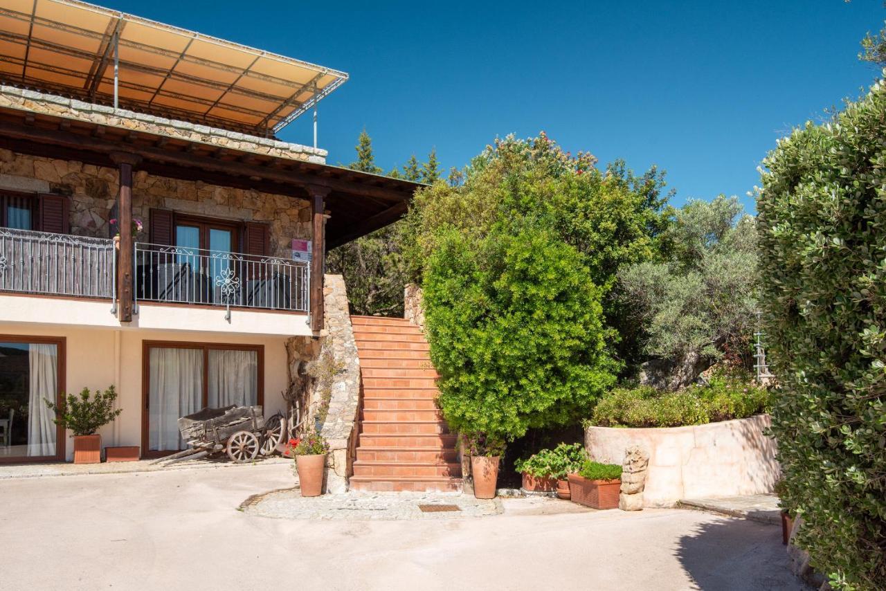 Affittacamere S'Alzola Porto Rotondo Exteriör bild