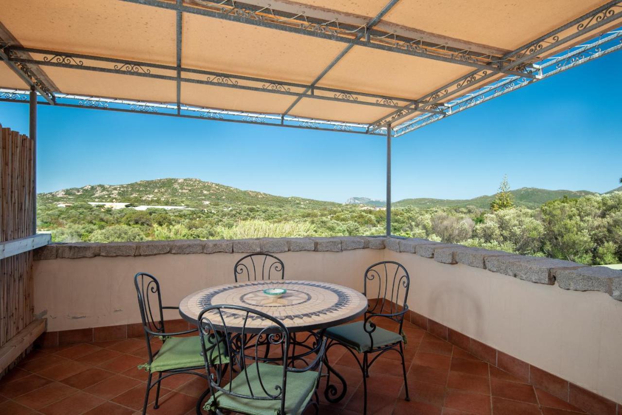 Affittacamere S'Alzola Porto Rotondo Exteriör bild