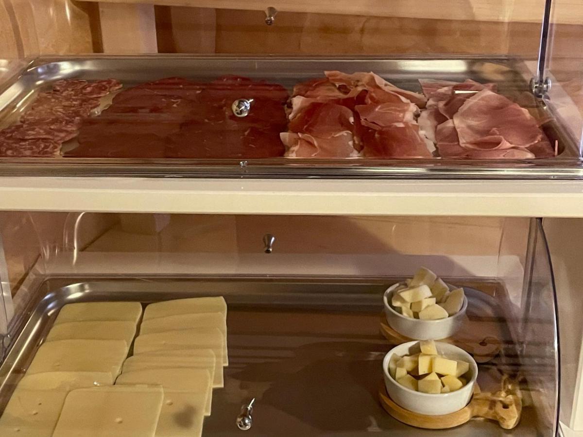 Affittacamere S'Alzola Porto Rotondo Exteriör bild